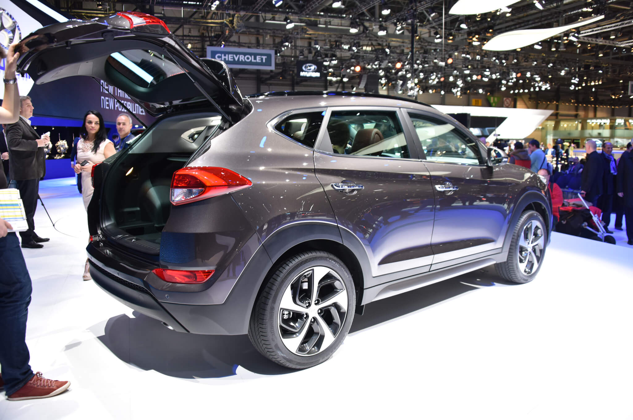 2016-Hyundai-Tucson-European-Spec-rear-three-quarter